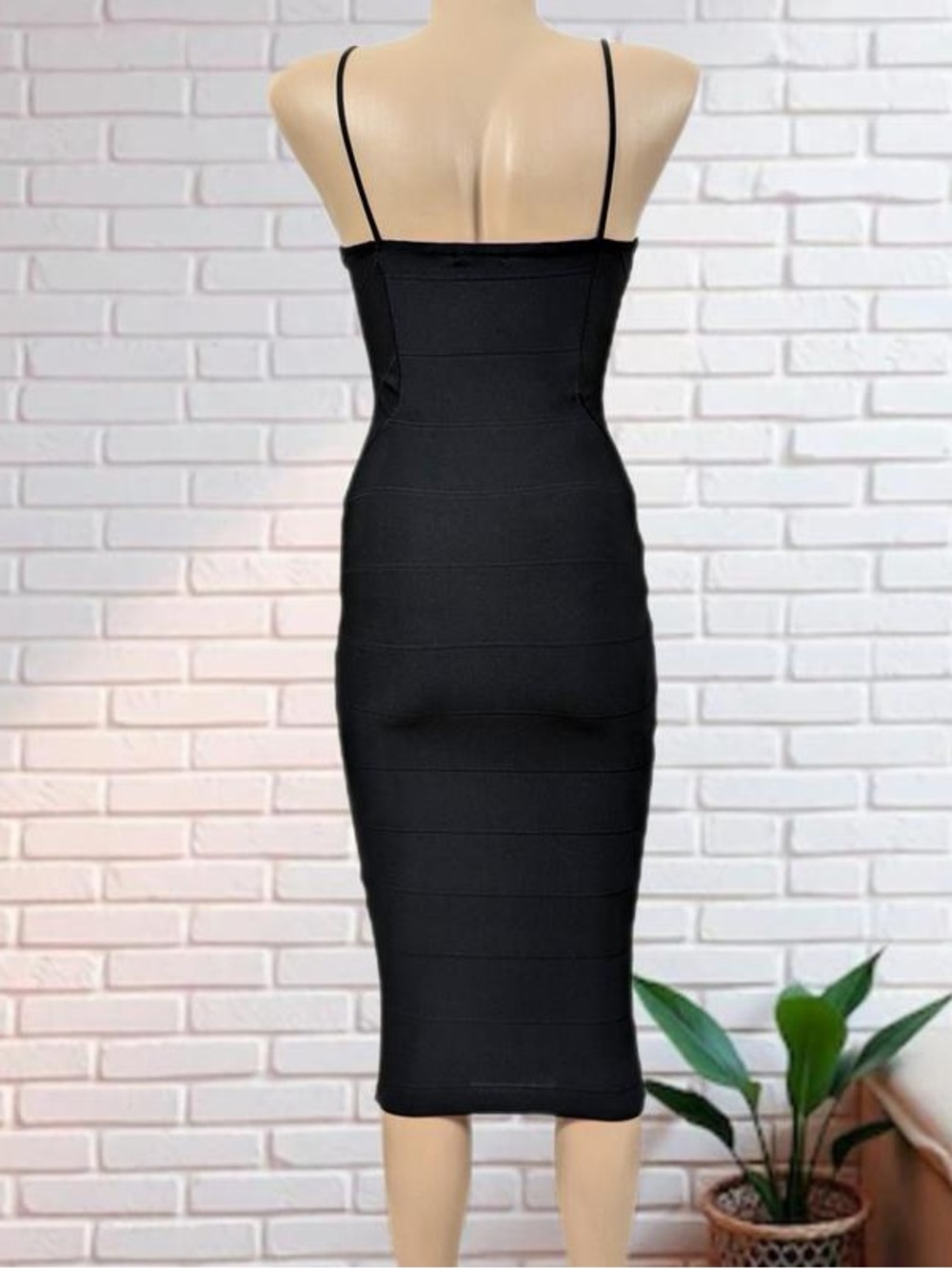 Boohoo Black Midi Bodycon Dress with Gold Zip - Picture 5 of 11